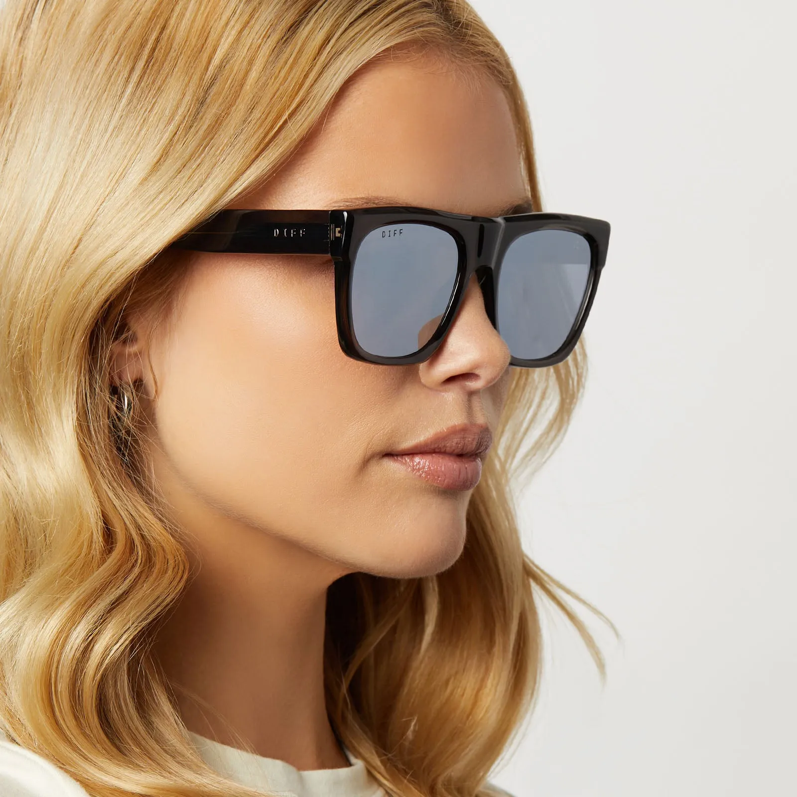 EASTON - BLACK SMOKE CRYSTAL   GREY MIRROR SUNGLASSES