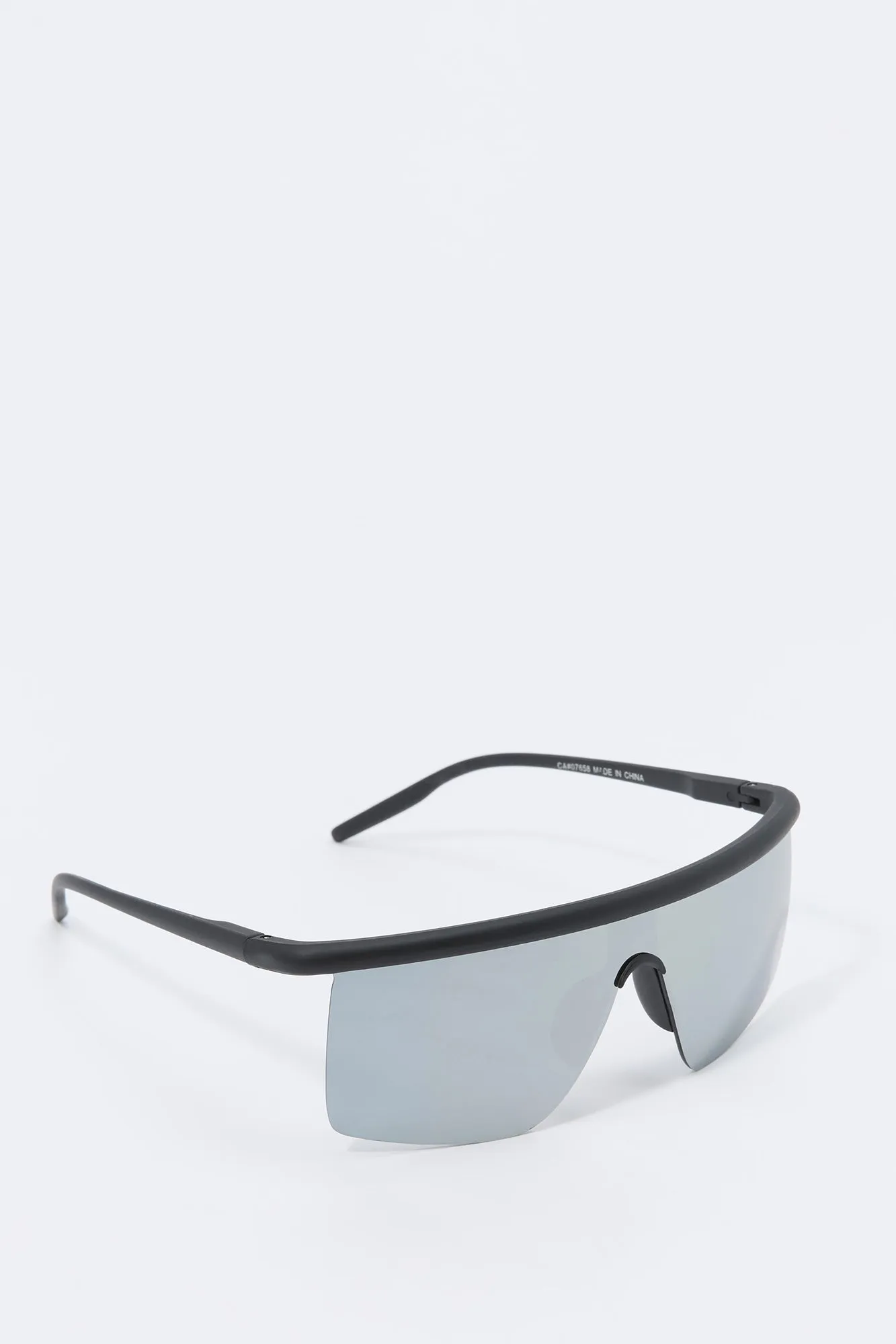 Lunettes de soleil avec monture carrée
