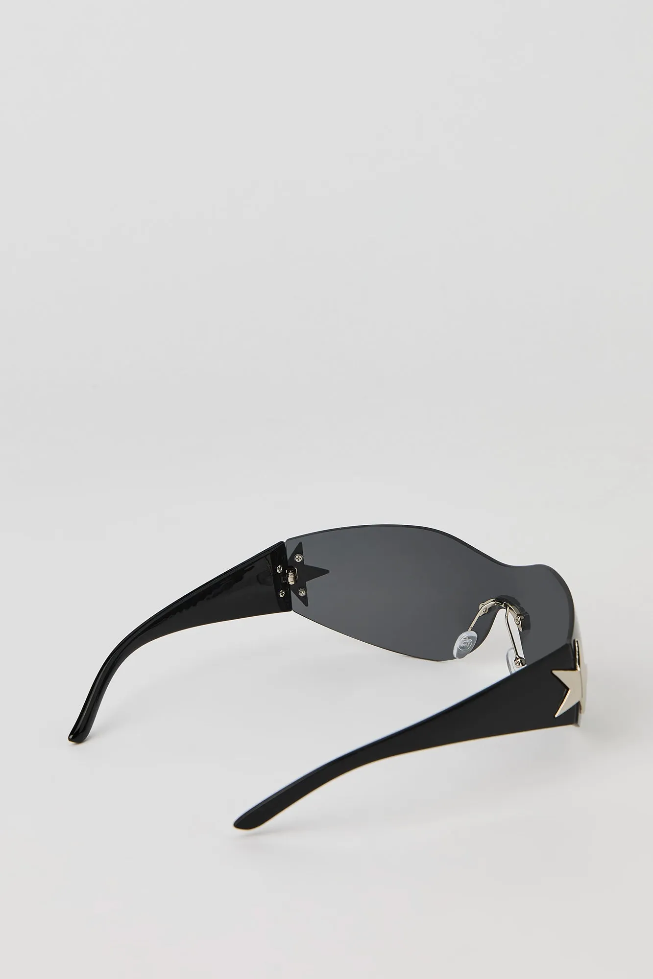 Lunettes de soleil des années 2000 avec étoiles