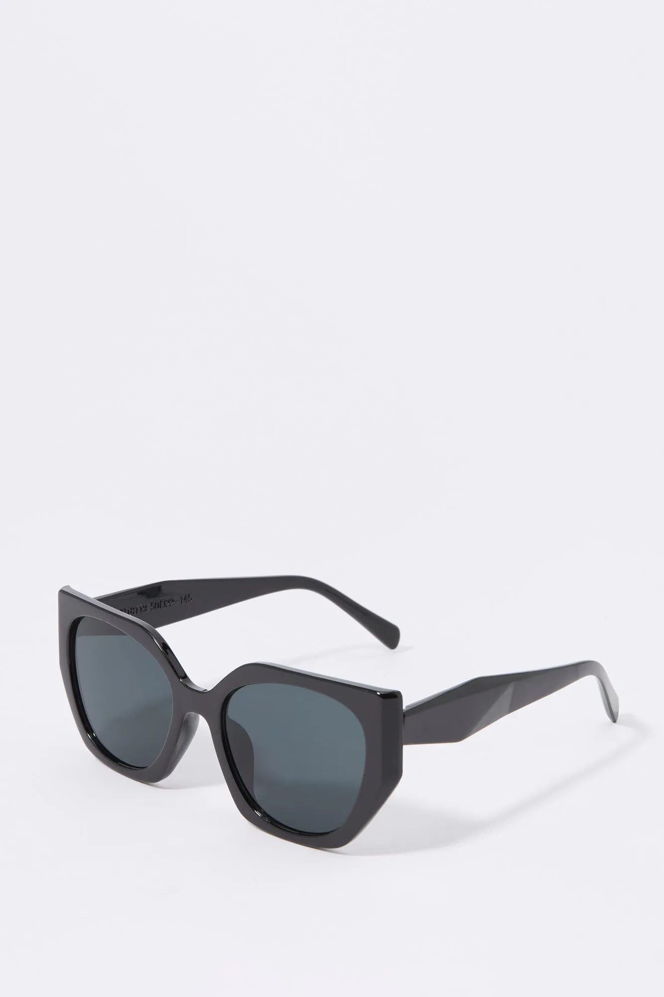 Lunettes de soleil oeil de chat géométriques